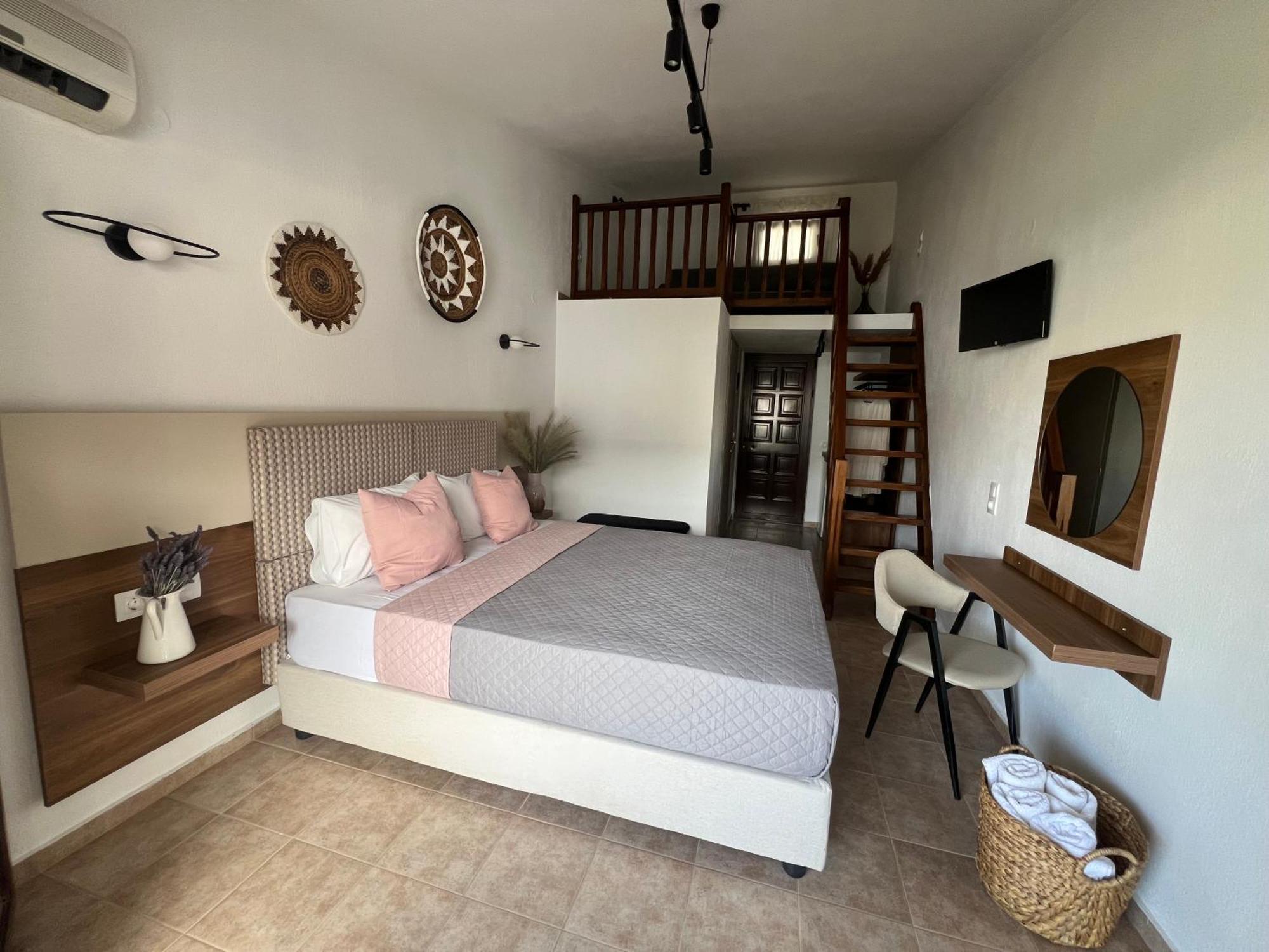 Appartement Pantheon Skiathos Chora