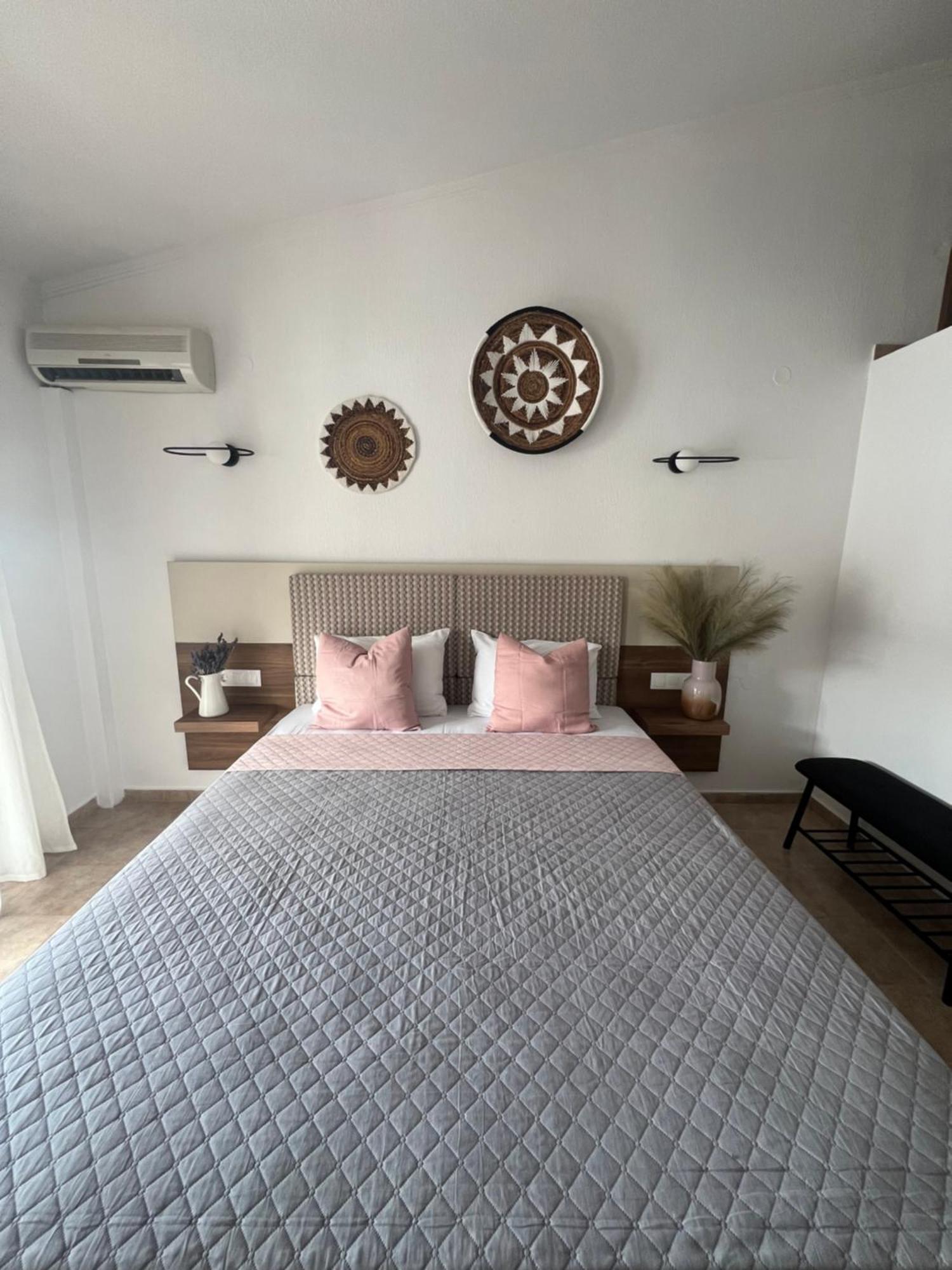 Pantheon Apartment