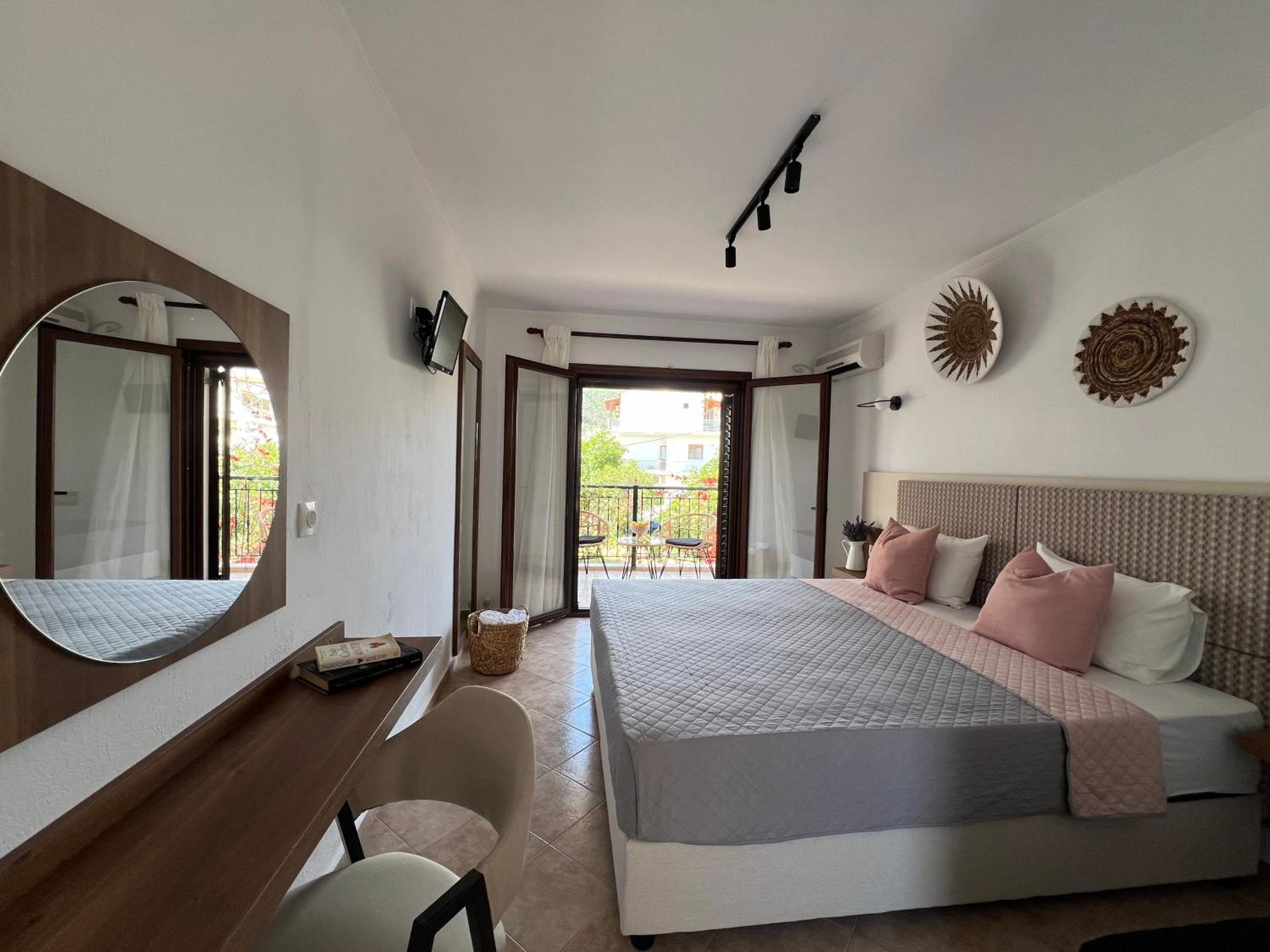 Pantheon Apartment *